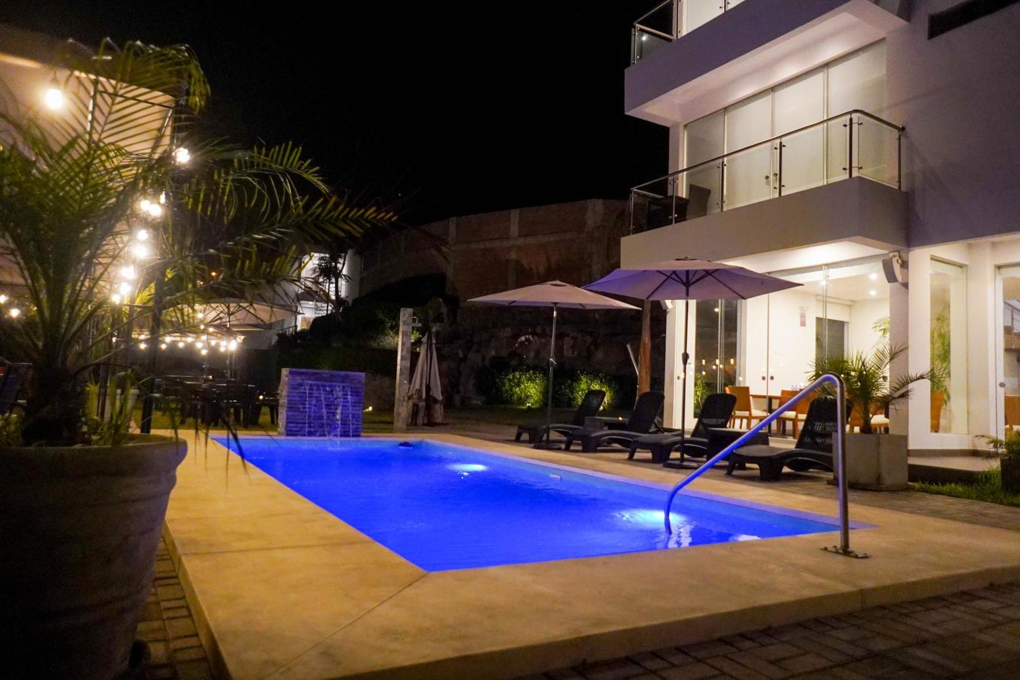 Silver Inn Hotel Cerro Azul Esterno foto